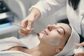 TÉCNICO EM ESTÉTICA E COSMETOLOGIA
